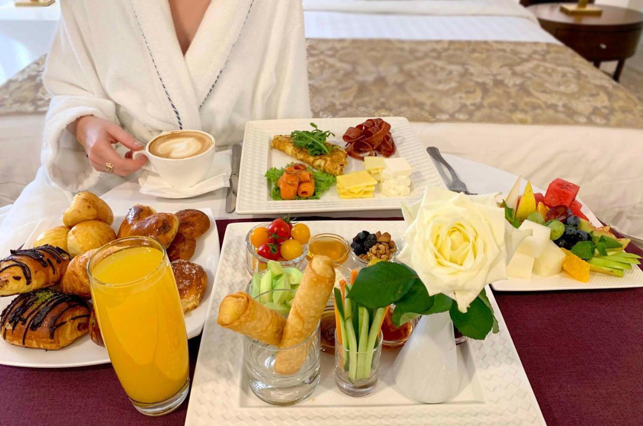 Hotel Wyndham Taszkent Zewnętrze zdjęcie