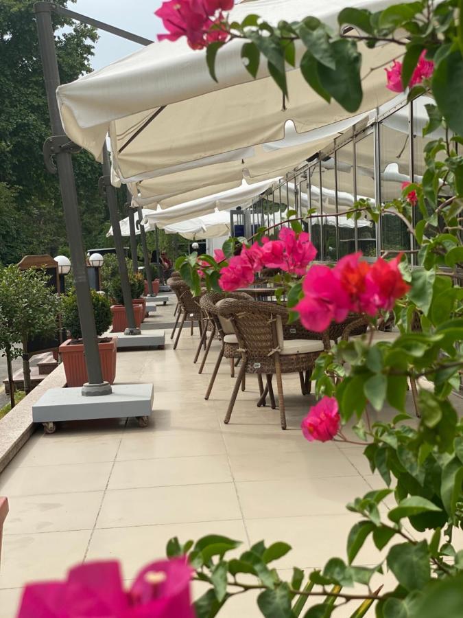 Hotel Wyndham Taszkent Zewnętrze zdjęcie