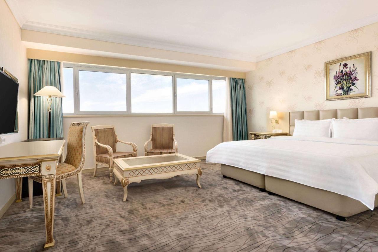 Hotel Wyndham Taszkent Zewnętrze zdjęcie