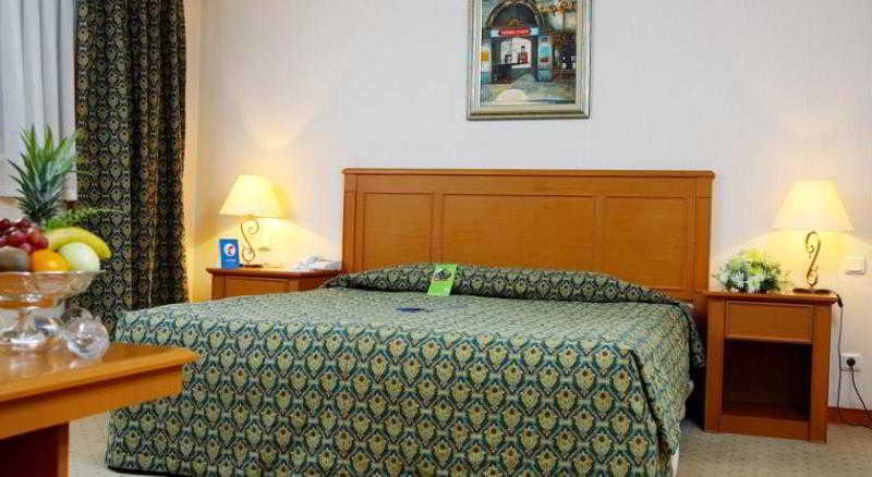 Hotel Wyndham Taszkent Zewnętrze zdjęcie