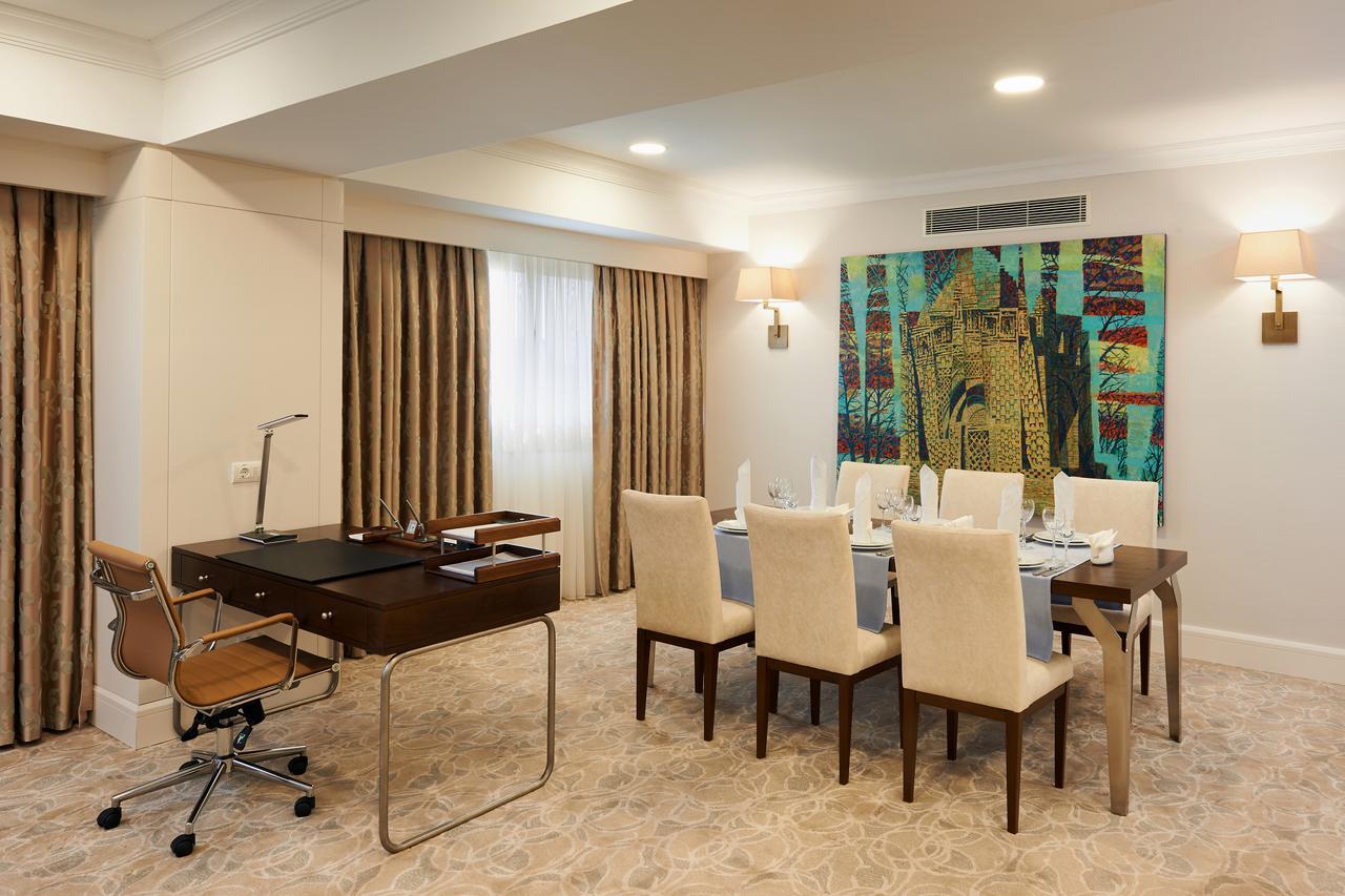 Hotel Wyndham Taszkent Zewnętrze zdjęcie